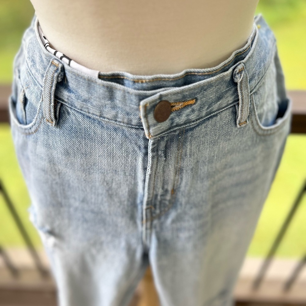 BDG Urban Outfitters Light Blue Wash Size W29 Jeans Denim Distressed Ripped - Picture 3 of 13